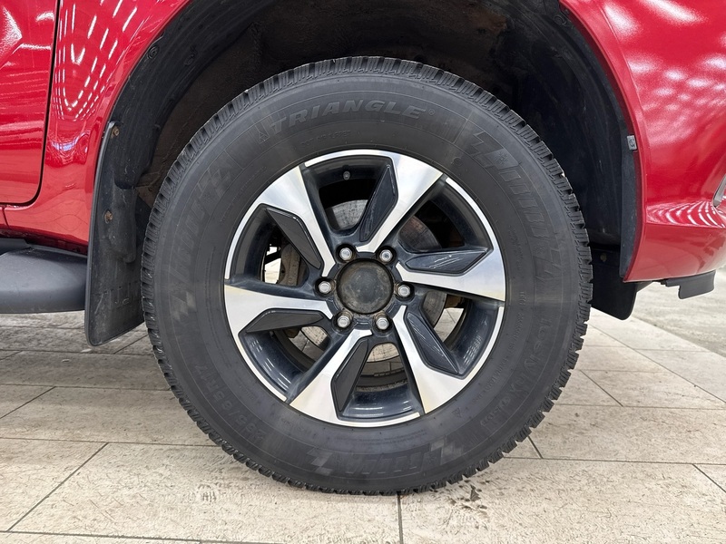 Toyota Hilux vaihtoauto