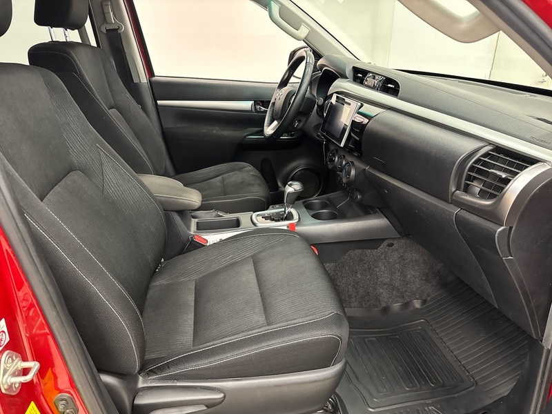 Toyota Hilux vaihtoauto