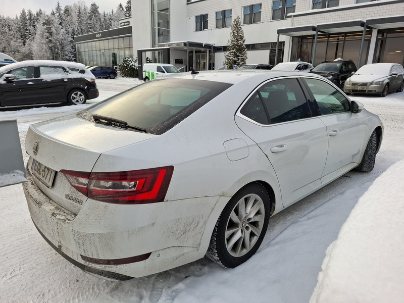 Skoda Superb vaihtoauto