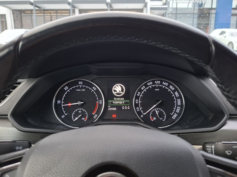 Skoda Superb vaihtoauto