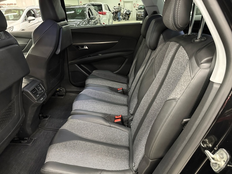 Peugeot 5008 vaihtoauto