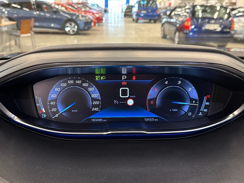 Peugeot 5008 vaihtoauto