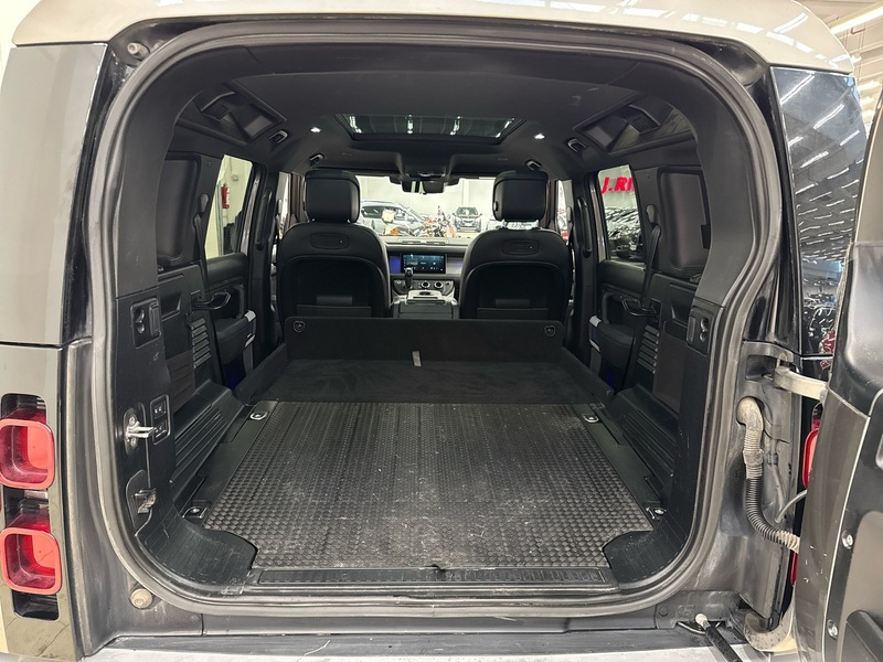 Land Rover Defender vaihtoauto