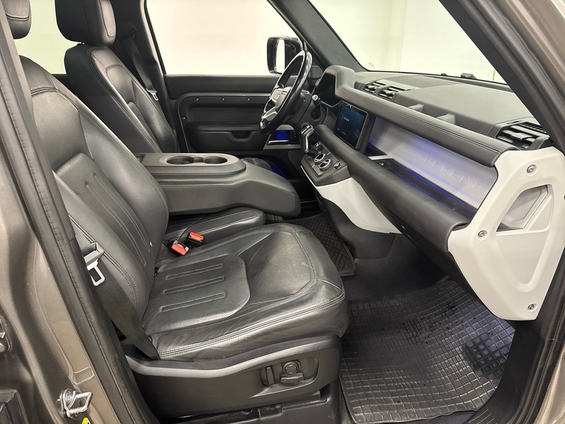 Land Rover Defender vaihtoauto