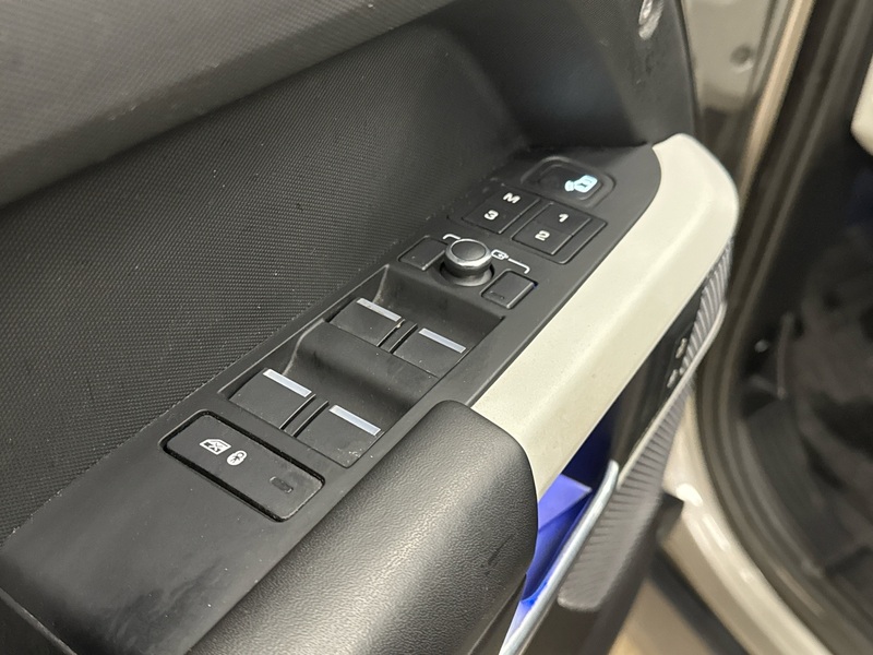 Land Rover Defender vaihtoauto