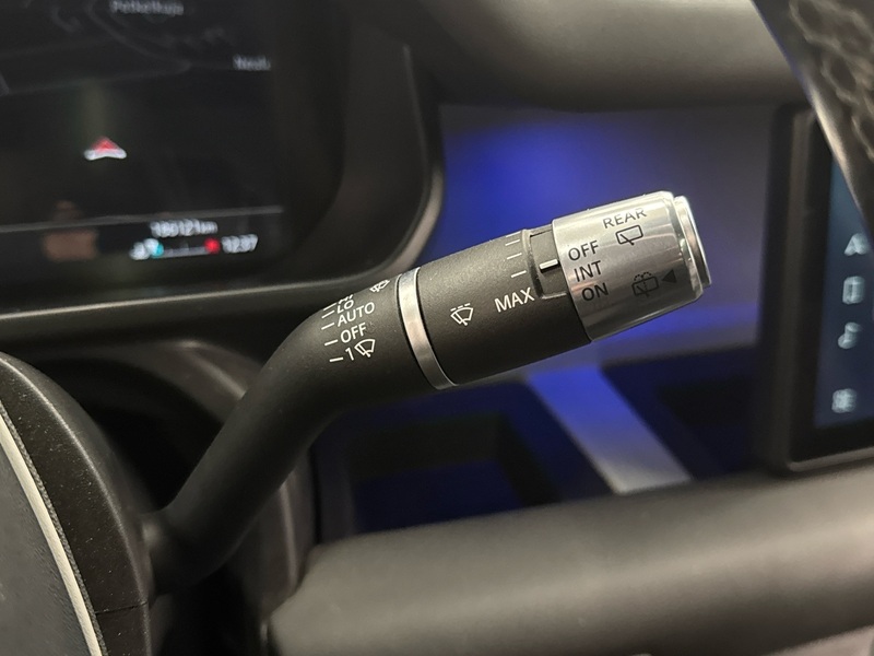 Land Rover Defender vaihtoauto