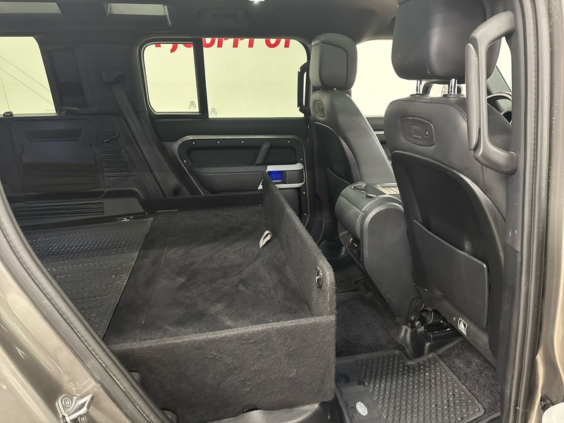 Land Rover Defender vaihtoauto