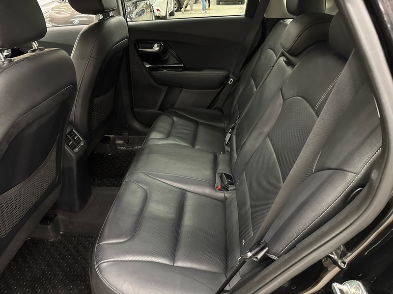 Kia Niro plug-in vaihtoauto