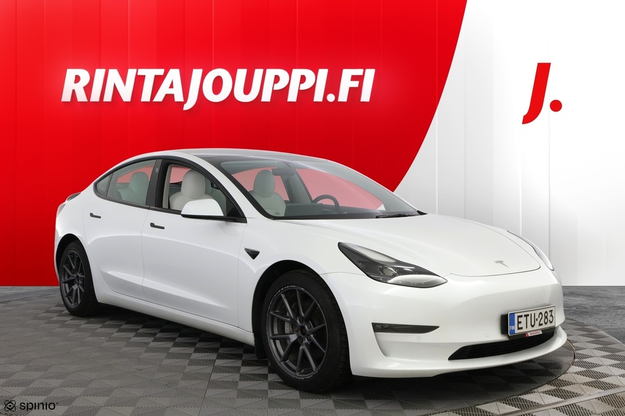 Tesla Model 3 vaihtoauto