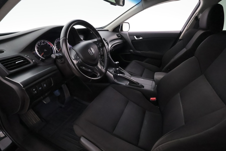 Honda Accord vaihtoauto