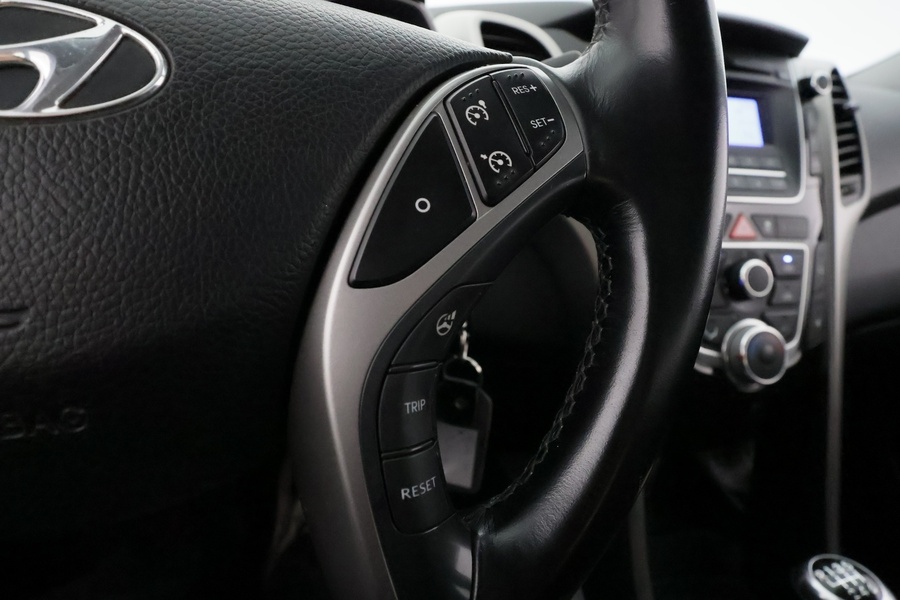 Hyundai i30 5d vaihtoauto