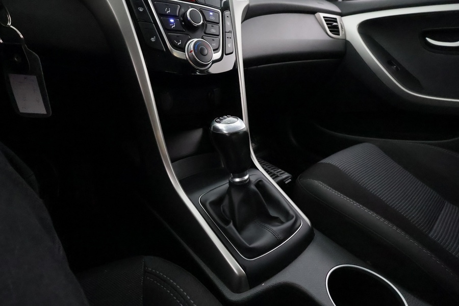 Hyundai i30 5d vaihtoauto