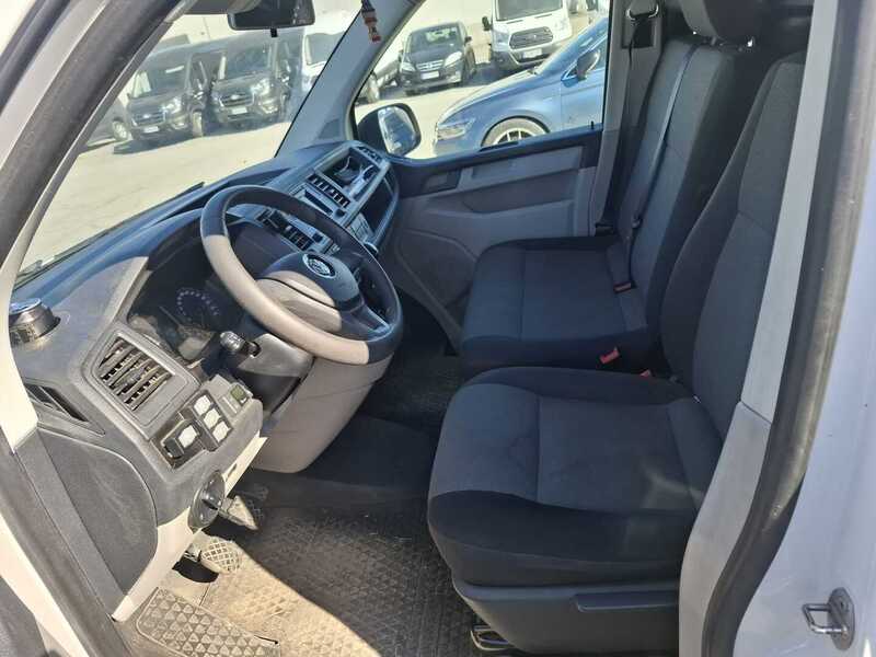 Volkswagen Transporter vaihtoauto