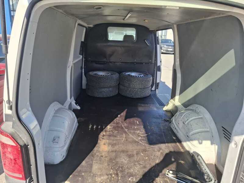 Volkswagen Transporter vaihtoauto