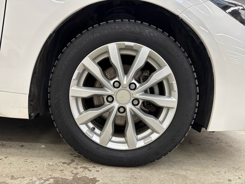 Suzuki Swace vaihtoauto