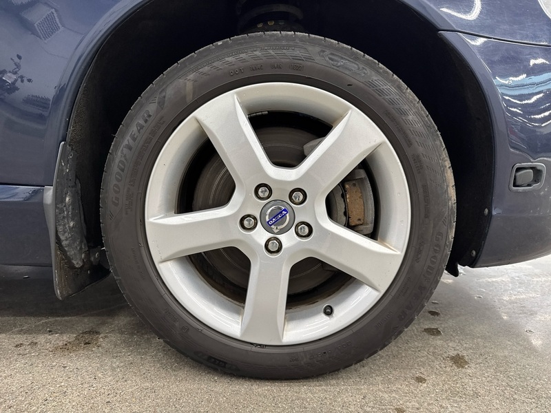 Volvo V70 vaihtoauto