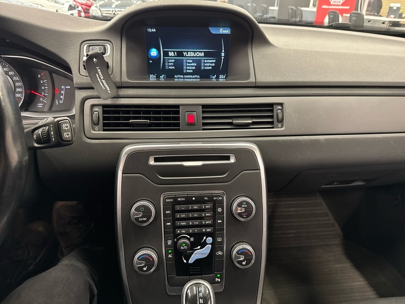 Volvo V70 vaihtoauto