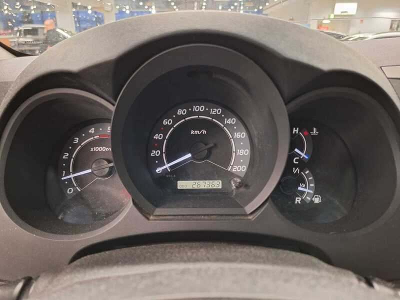 Toyota Hilux vaihtoauto