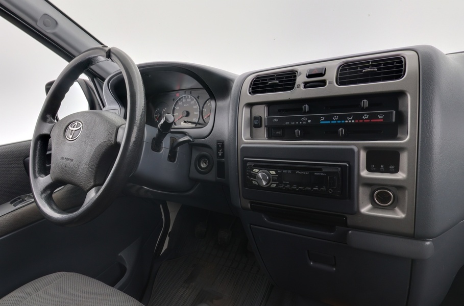 Toyota Hiace vaihtoauto