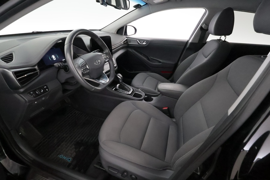 Hyundai IONIQ hybrid vaihtoauto