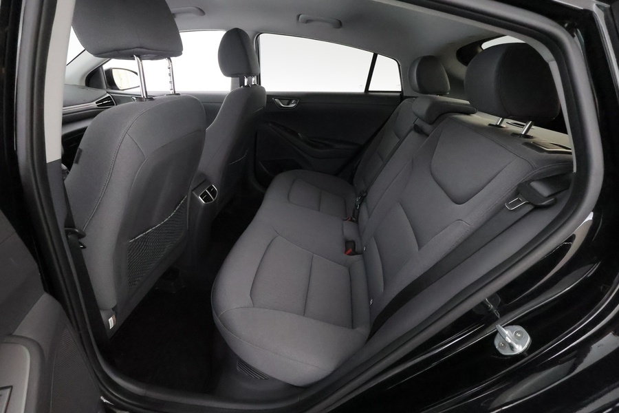 Hyundai IONIQ hybrid vaihtoauto