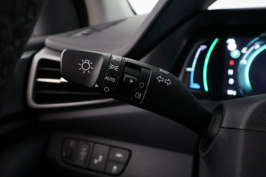 Hyundai IONIQ hybrid vaihtoauto