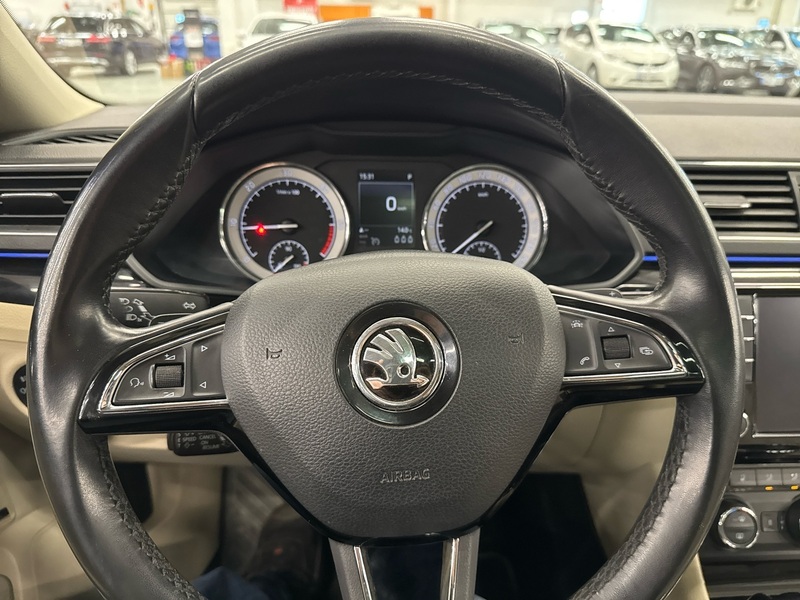 Skoda Superb vaihtoauto