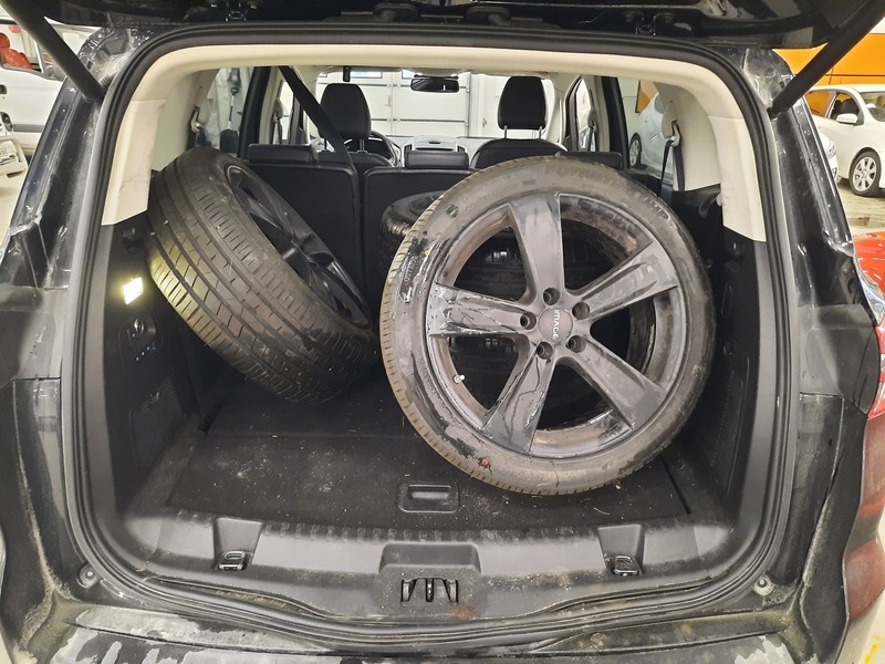 Ford S-MAX vaihtoauto