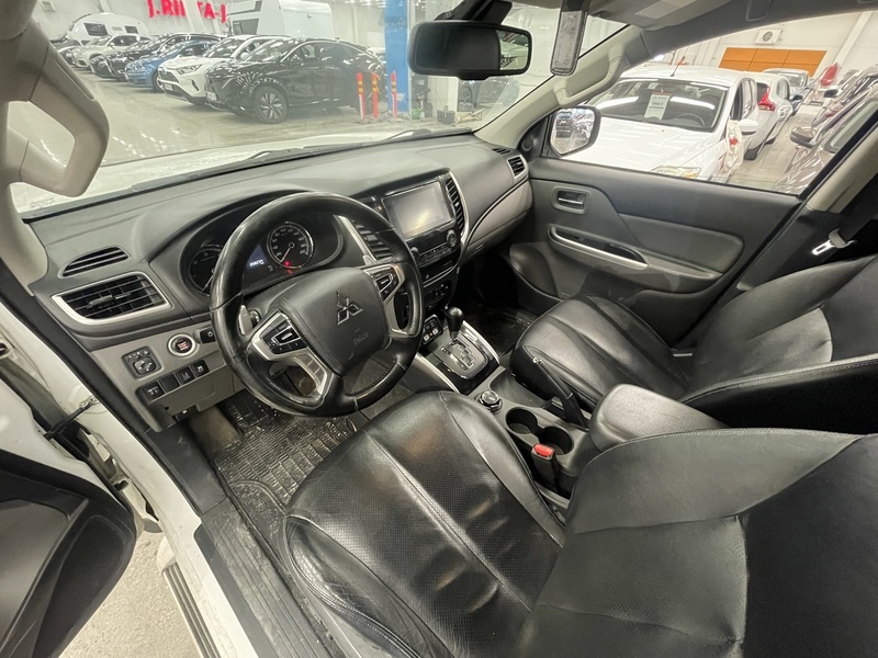 Mitsubishi L200 vaihtoauto