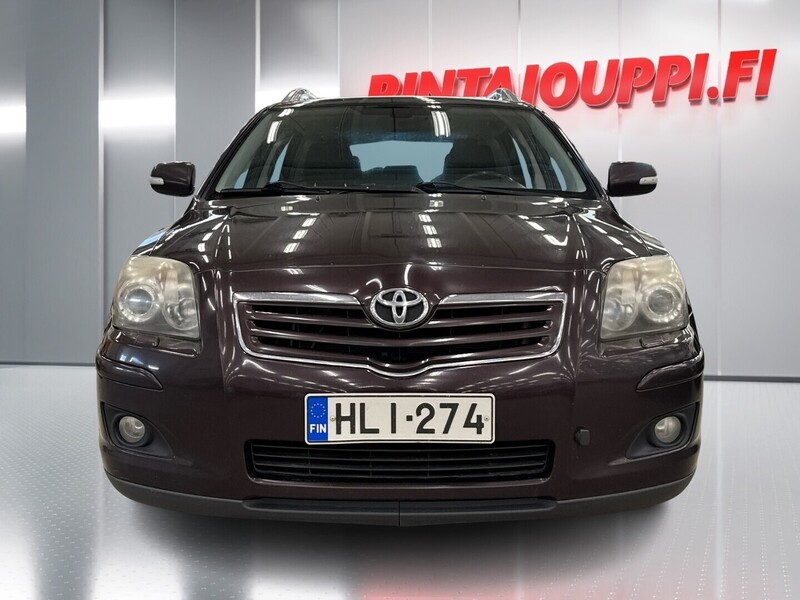 Toyota Avensis vaihtoauto