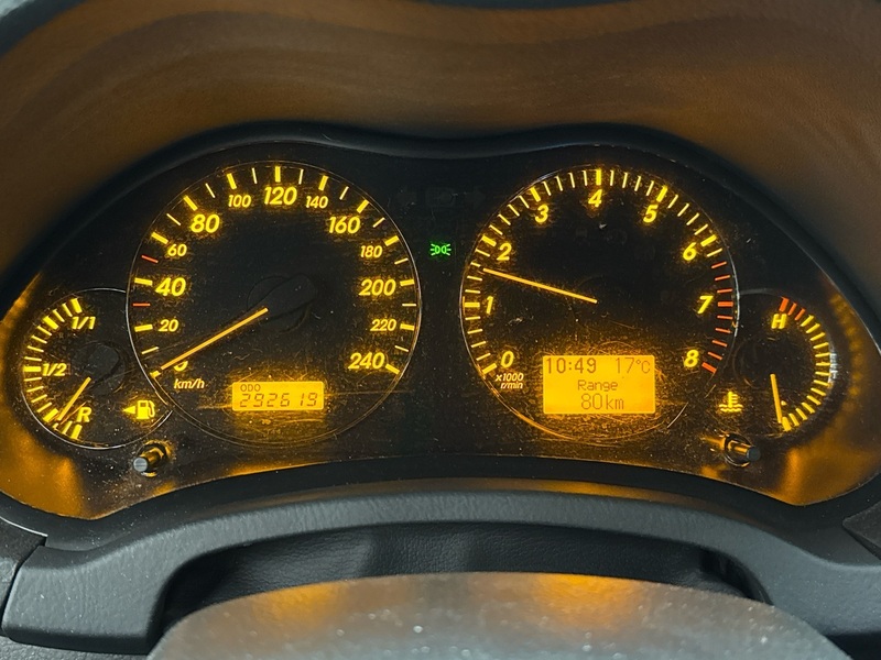 Toyota Avensis vaihtoauto