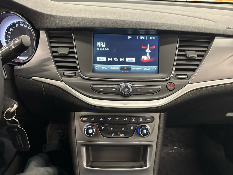 Opel Astra vaihtoauto