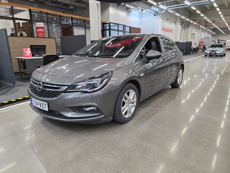 Opel Astra vaihtoauto