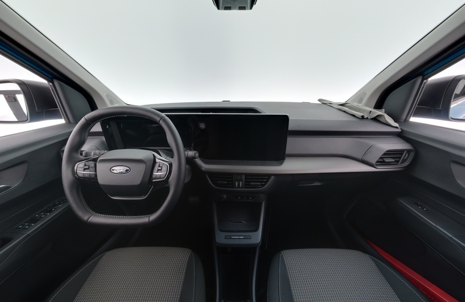 Ford Tourneo Courier vaihtoauto