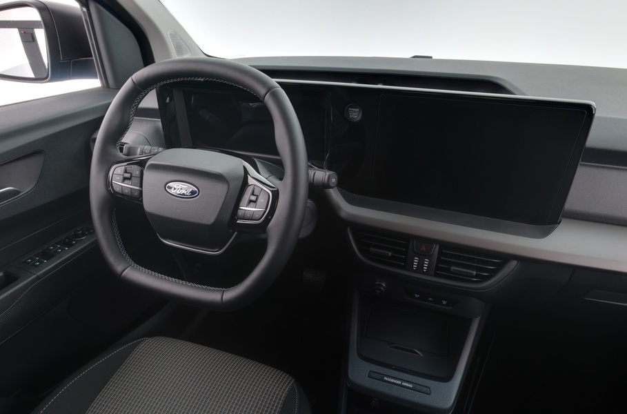 Ford Tourneo Courier vaihtoauto