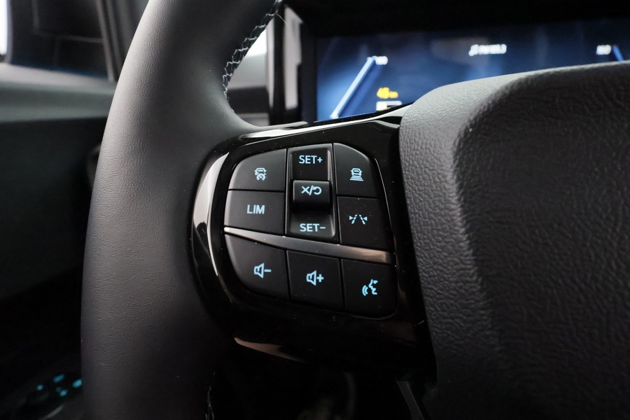 Ford Tourneo Courier vaihtoauto