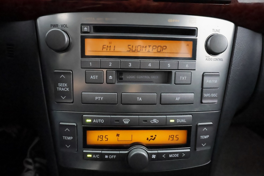 Toyota Avensis vaihtoauto