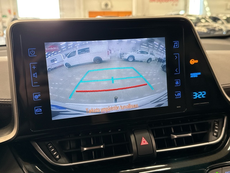 Toyota C-HR vaihtoauto