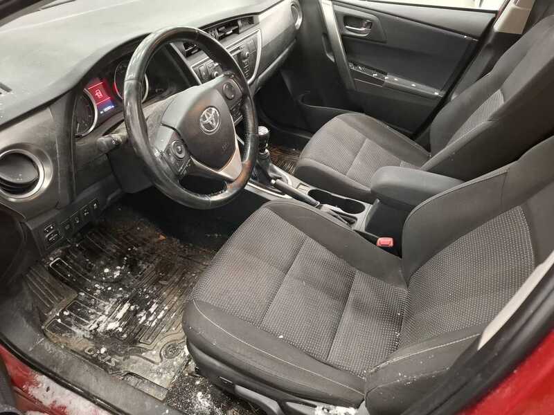 Toyota Auris vaihtoauto