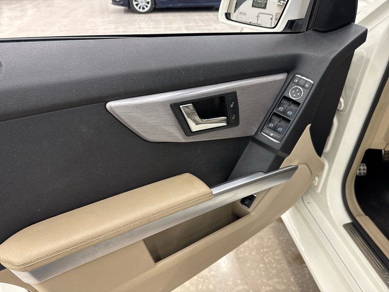 Mercedes-Benz GLK vaihtoauto