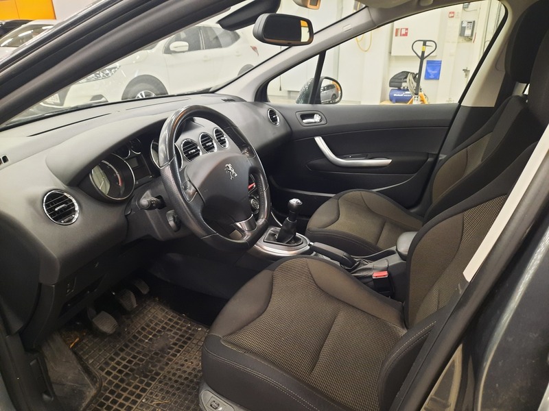 Peugeot 308 vaihtoauto