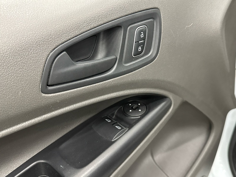 Ford Transit Connect vaihtoauto