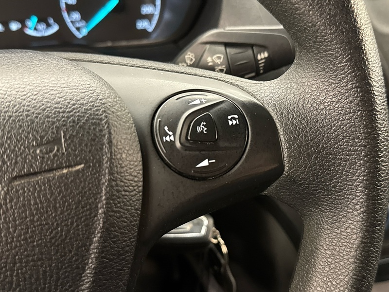 Ford Transit Connect vaihtoauto