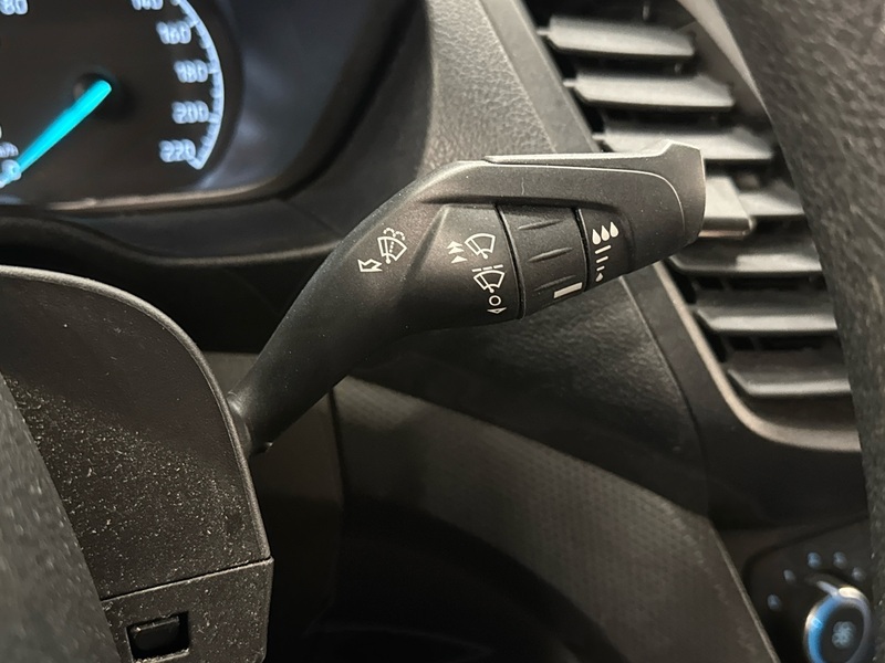 Ford Transit Connect vaihtoauto