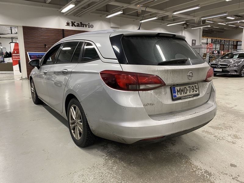 Opel Astra vaihtoauto