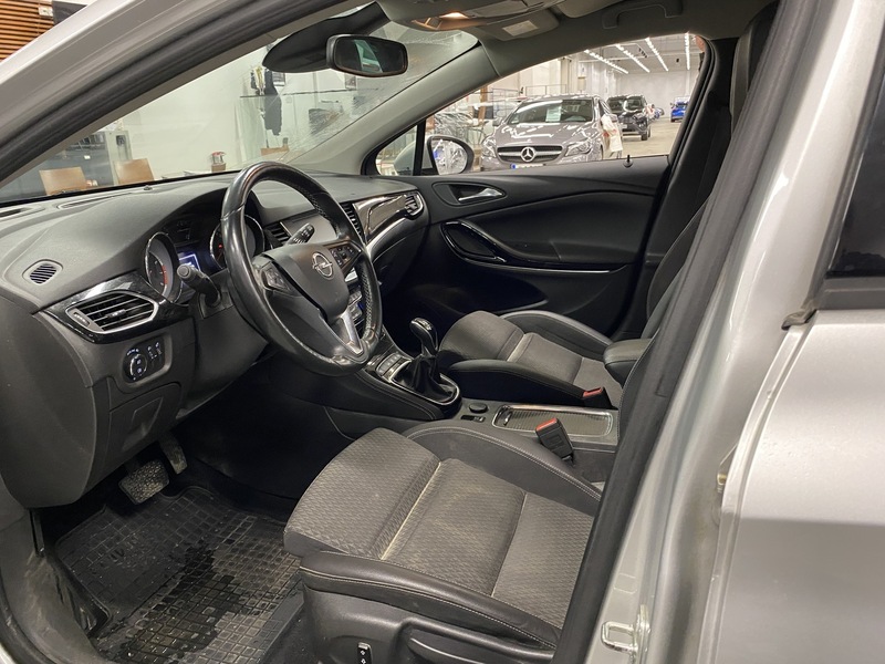 Opel Astra vaihtoauto