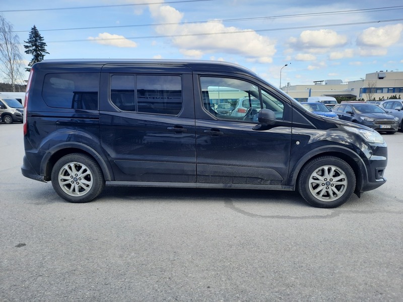 Ford Grand Tourneo Connect vaihtoauto