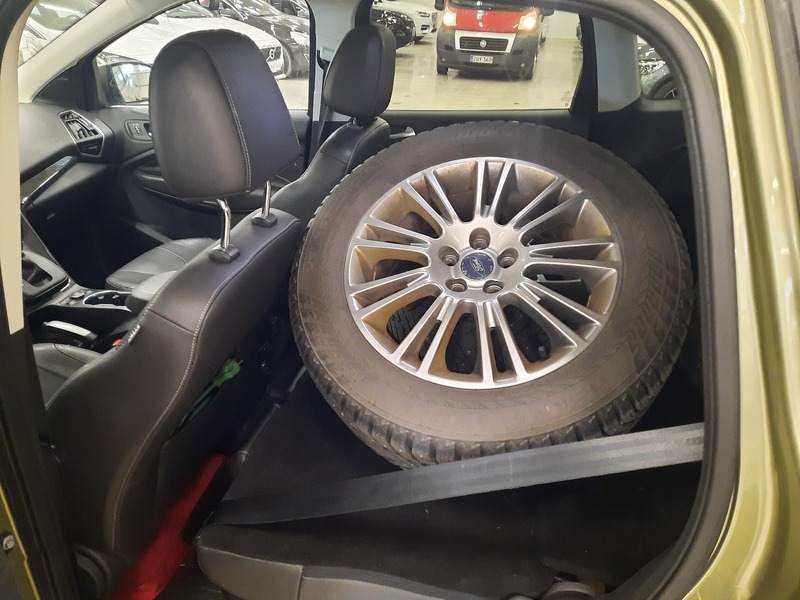 Ford Kuga vaihtoauto