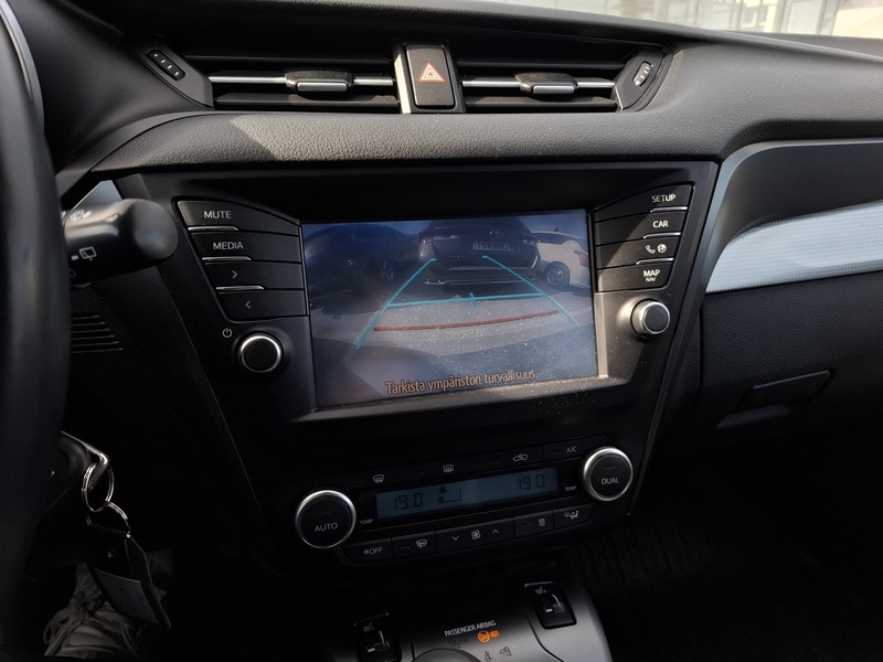 Toyota Avensis vaihtoauto