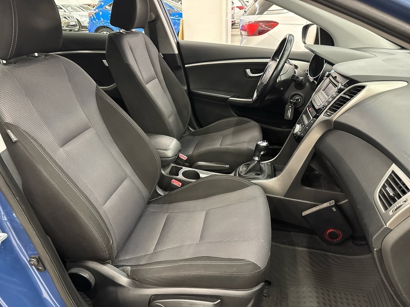 Hyundai i30 5d vaihtoauto